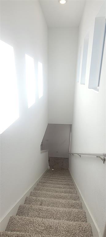 Building Photo - 1509 Weatherford Ln