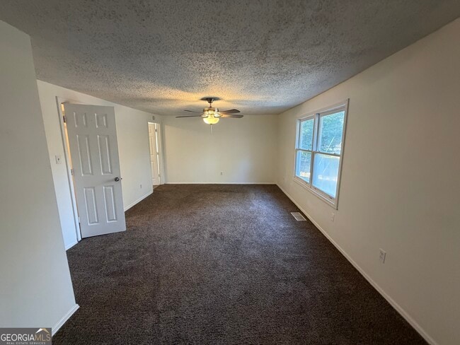 Building Photo - 2933 Coffer Dr