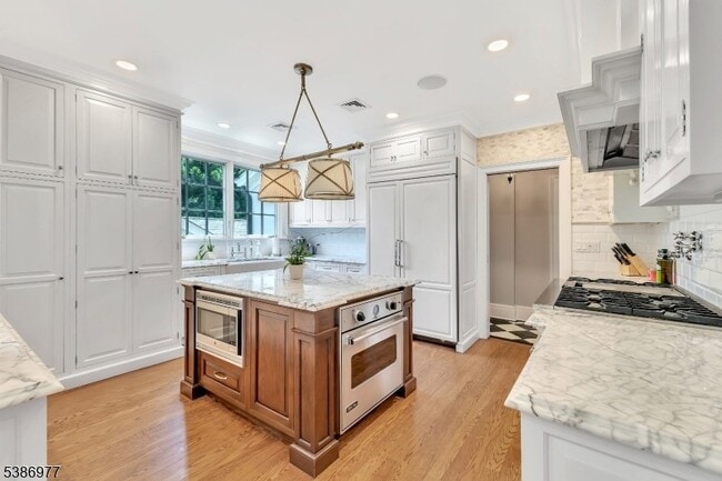 Building Photo - 65 S Mountain Ave