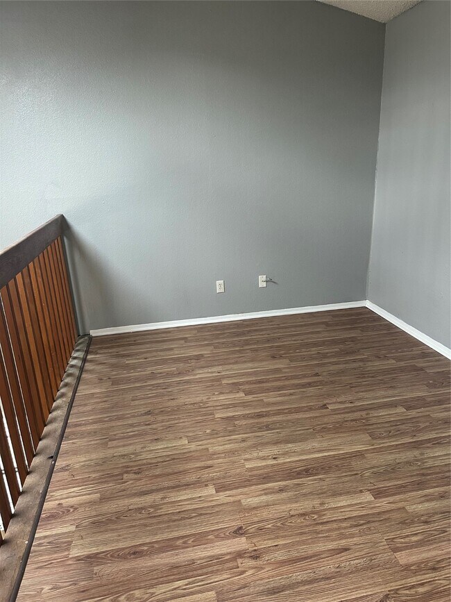 Building Photo - 200 Pecan Dr