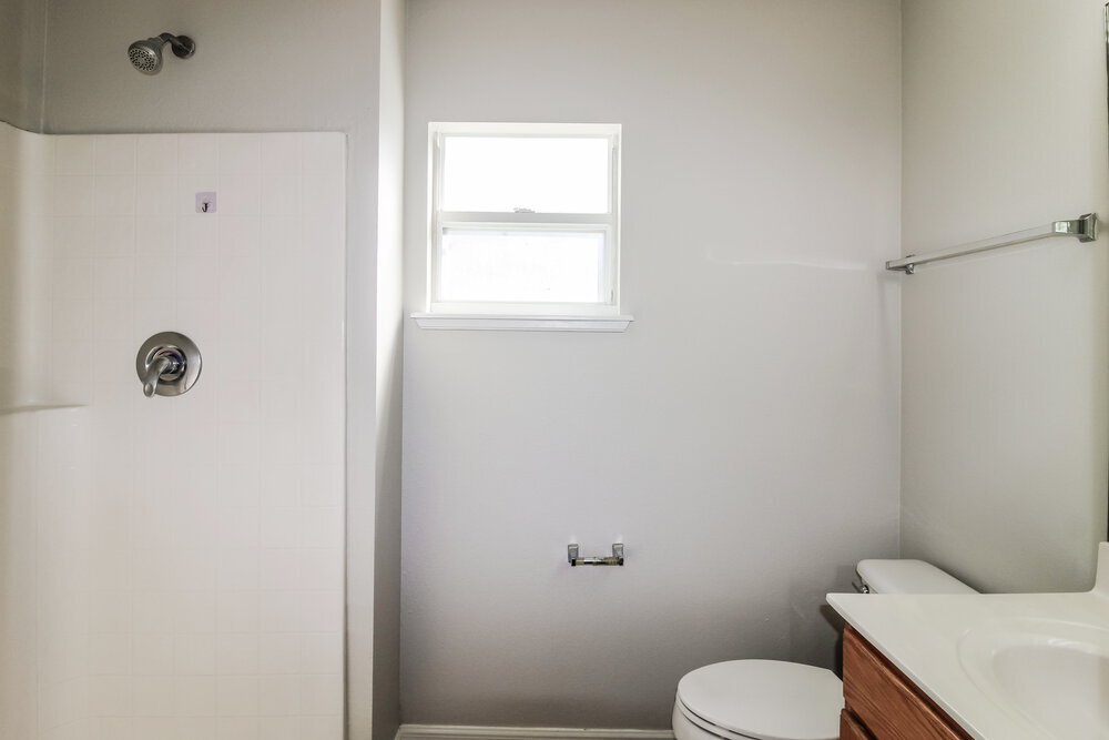 Building Photo - 4088 Everett Ave