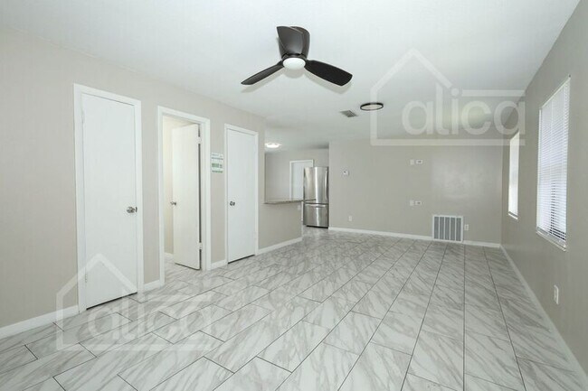 Building Photo - 1010 Vigo Ave