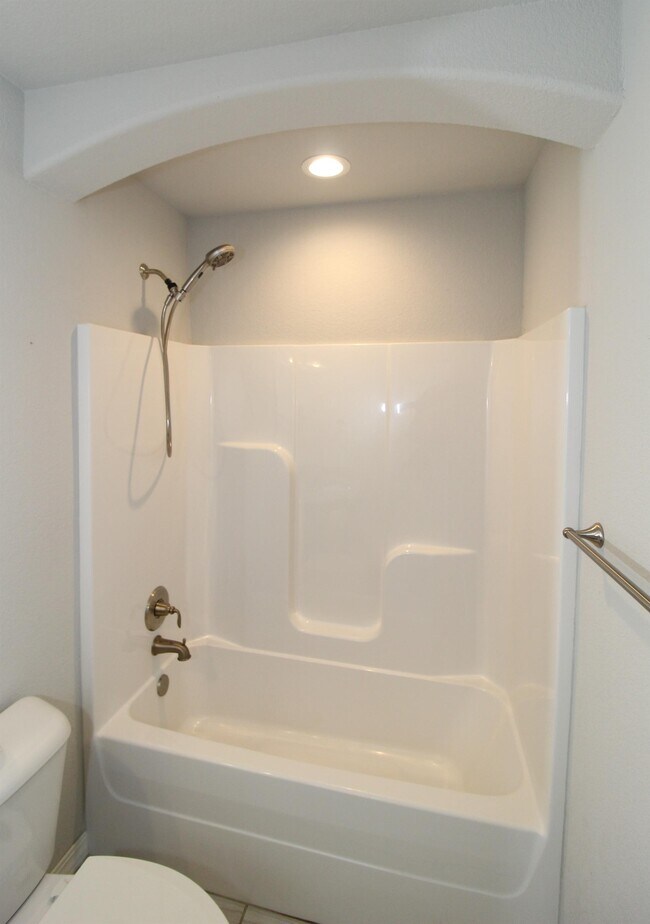 Building Photo - 4418 W Divide Dr