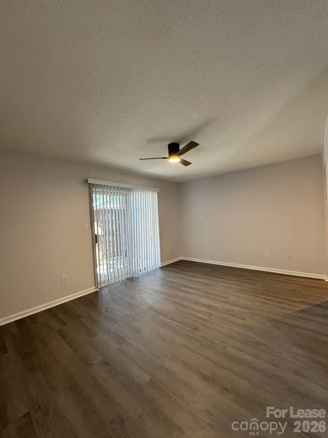 Building Photo - 1466 Riverwood Ct