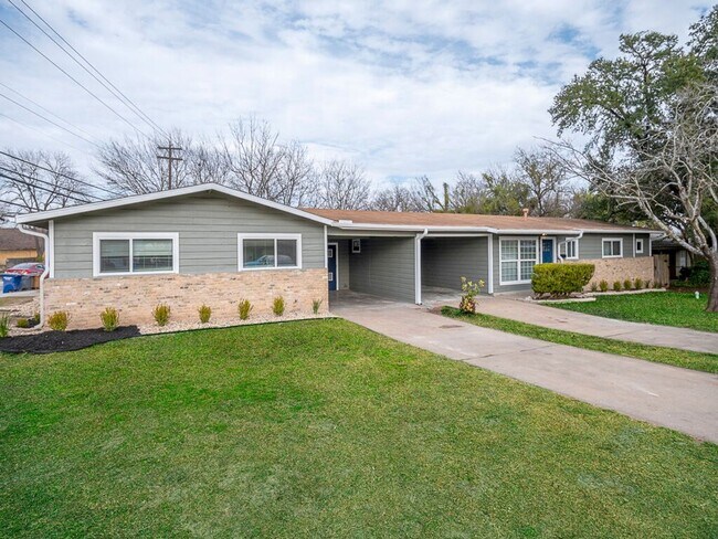 Primary Photo - 6001 Cameron Rd