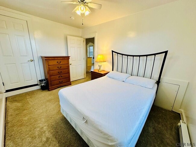 Building Photo - 608 Lamberd Ave