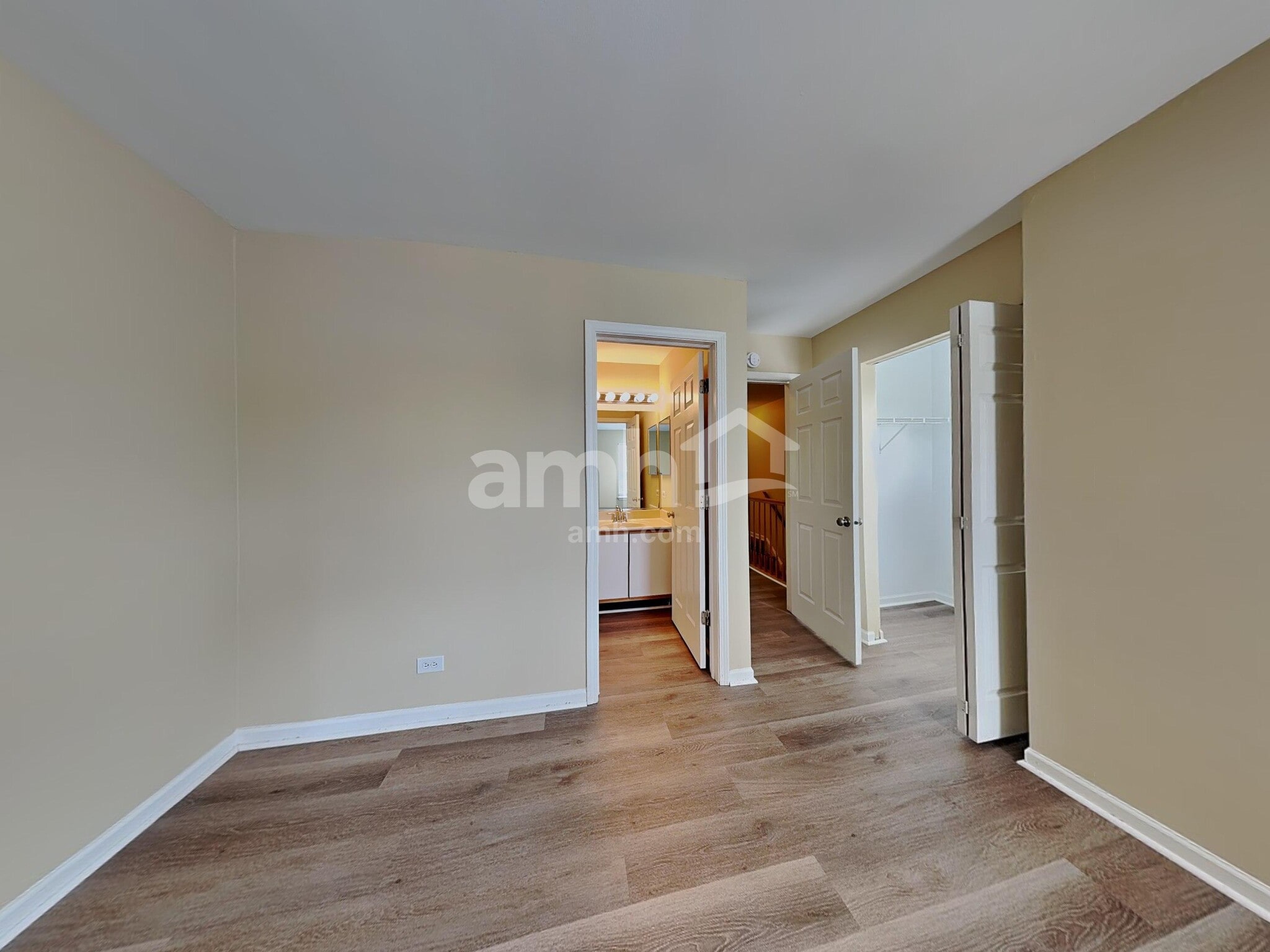 Building Photo - 1418 Grandview Ct