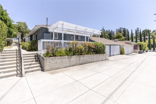 Building Photo - 3613 Stancrest Dr