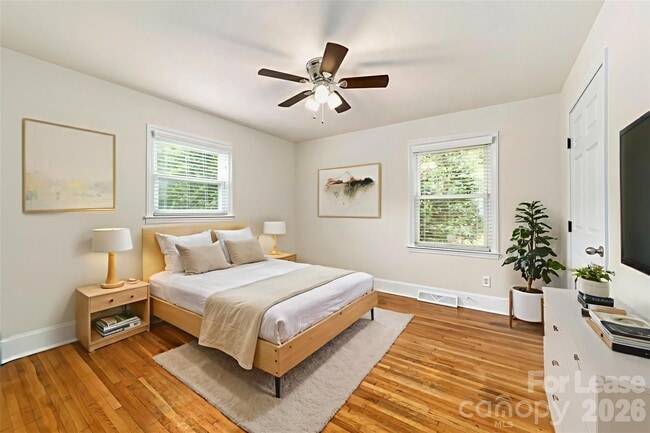 Building Photo - 943 Dudley Dr