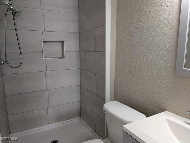 Building Photo - 214 Hancock Bridge Pkwy