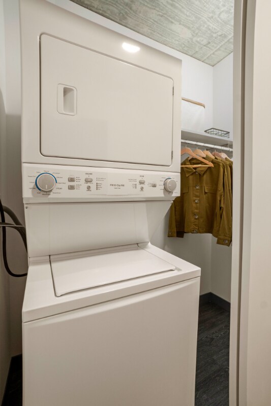 Building Photo - 155 N Elizabeth St