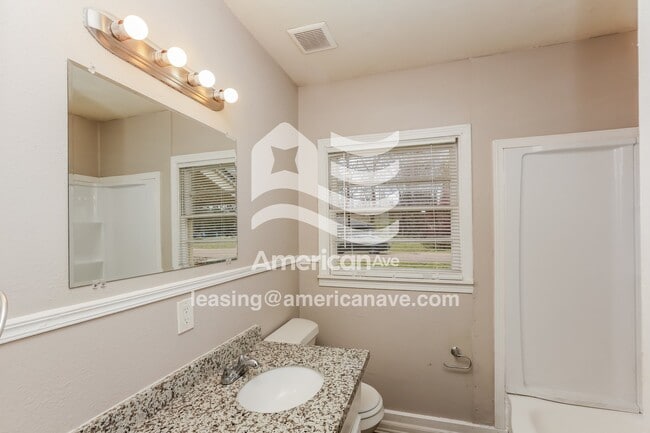 Building Photo - 3644 Meadow Ln