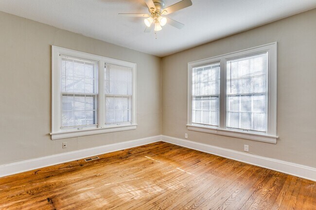 Building Photo - Charming 3BR in College Hill – Pet Friendly & Move-In Ready!