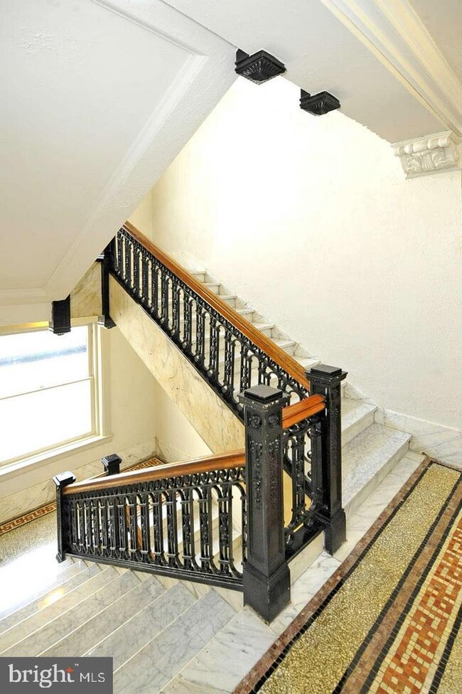 Building Photo - 2153 California St NW