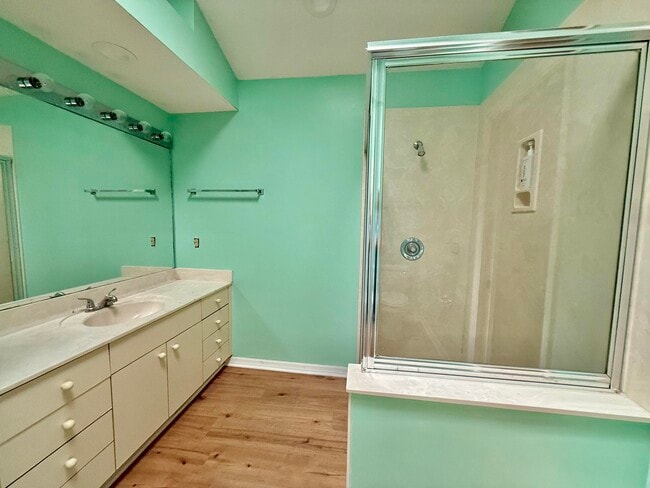 Building Photo - 6008 SE Walkers Cay Ct