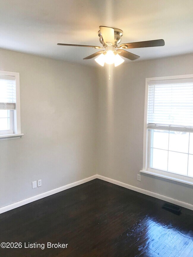 Building Photo - 5208 Regent Way