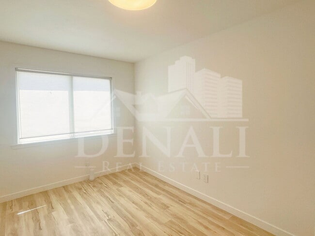 Building Photo - 6026 N 79th St