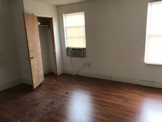 Building Photo - 727 N 43rd St