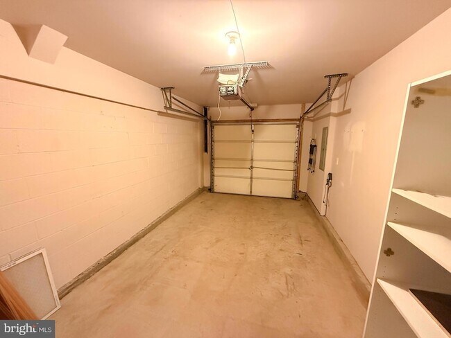 Building Photo - 12820 Rexmore Dr