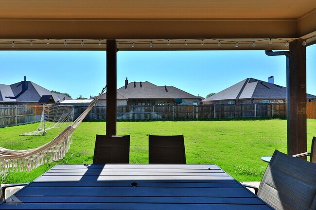 Building Photo - 4 bedroom, EXECUTIVE RENTAL!