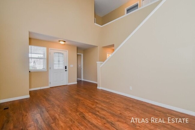 Building Photo - 2115 Hibbard Ln
