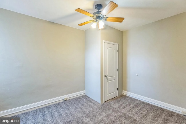 Building Photo - Spacious & Updated Grays Ferry Rowhome Near Parks and Center City — Accepting ALL PHA voucher hol...