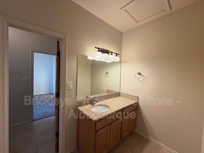 Building Photo - 605 Benicia Ln