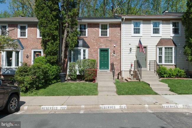 Building Photo - 5725 Walnut Wood Ln