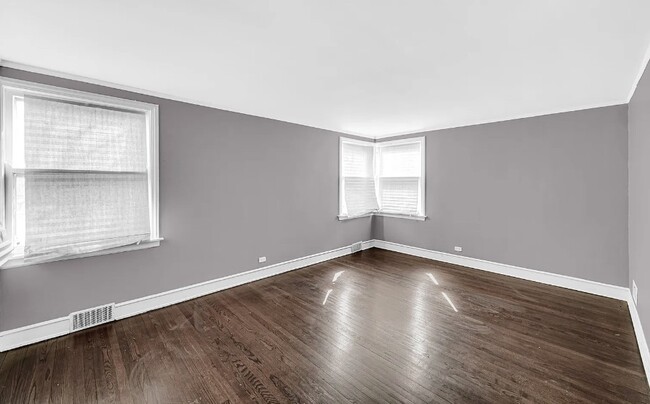 Building Photo - 8900 S Dauphin Ave