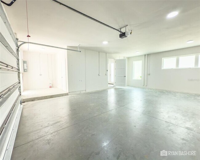 Building Photo - 627 Petit Wy