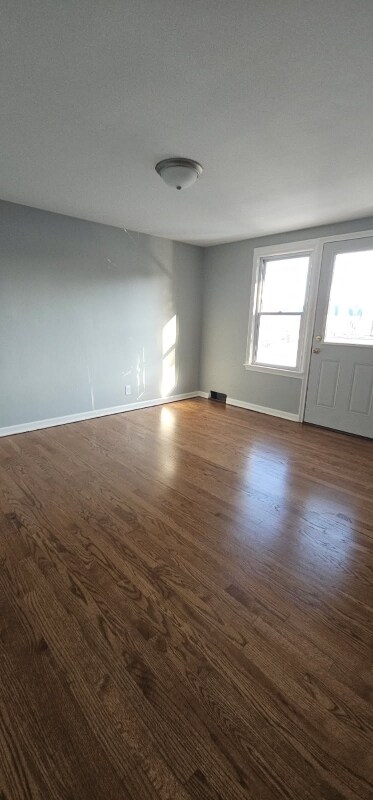 Building Photo - 3010 22nd Ave