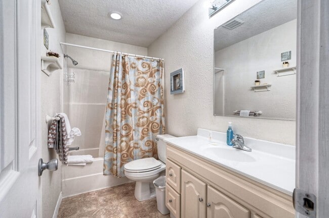 Building Photo - 4010 Panola Dr