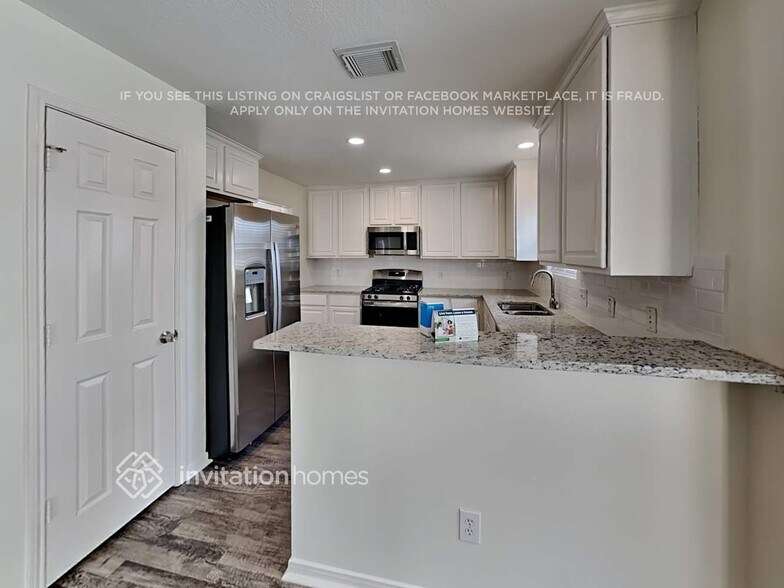 Building Photo - 6330 Big Oak Canyon Dr