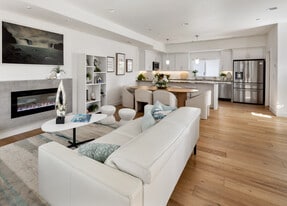 Building Photo - 6988 S Brookhill Dr