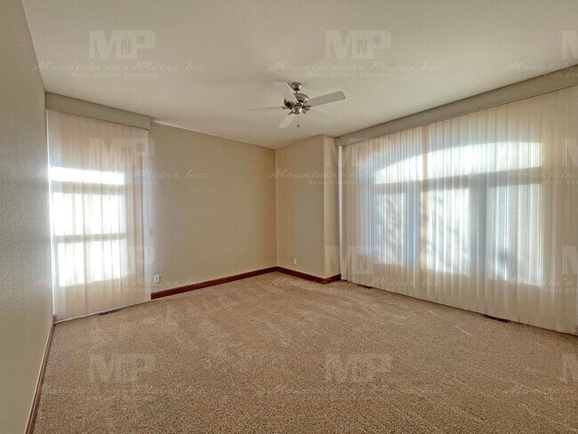 Building Photo - Must See House in Windsor