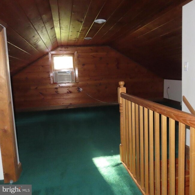 Building Photo - 14109 Buchanan Trail W