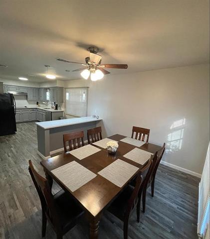 Building Photo - 3701 W Rochelle Rd