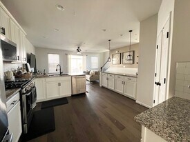 Building Photo - 3501 Landing Way