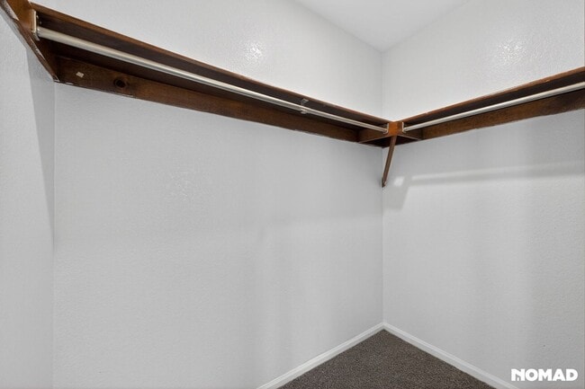 Building Photo - 820 Stone Mountain Ct