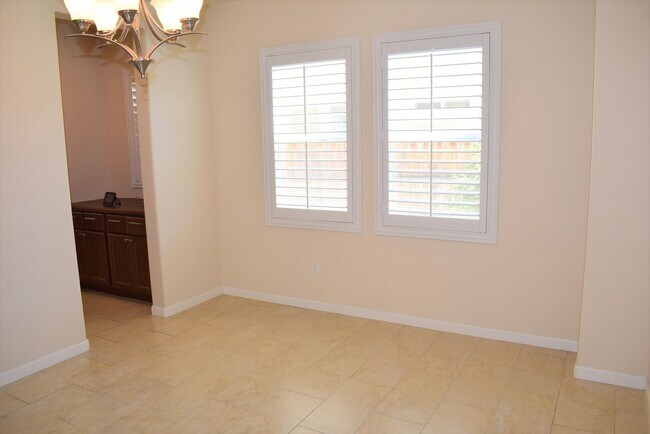 Building Photo - 4 Bed/3.5 Bath Home in Elk Grove! -  Resident Benefit Package Property