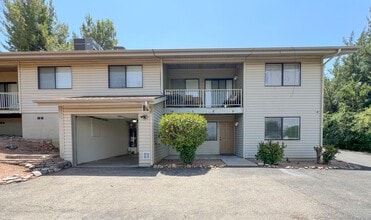 Building Photo - TRI-PLEX- COTTONWOOD - VERDE VILLAGE UNITS