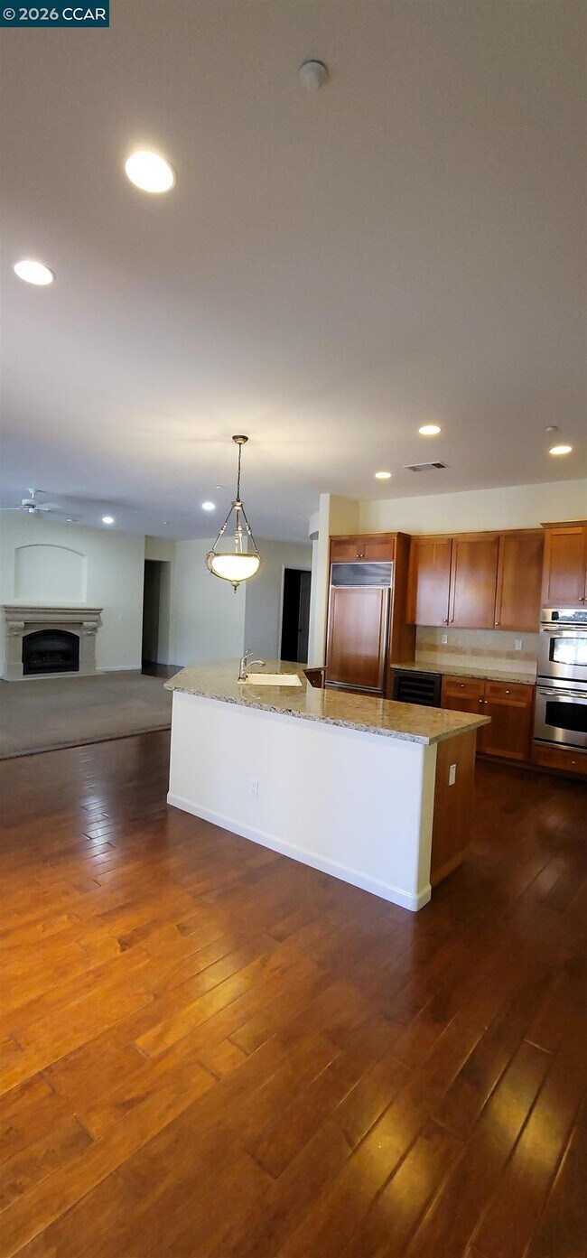 Building Photo - 2321 Star Lilly St