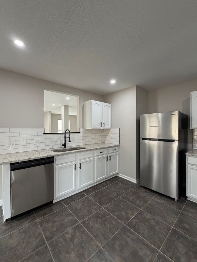 Building Photo - Beautifully Renovated 5-Bedroom Home in Highly Desired Steele Creek!