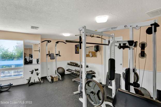 Building Photo - 225 Ocean Park Ln