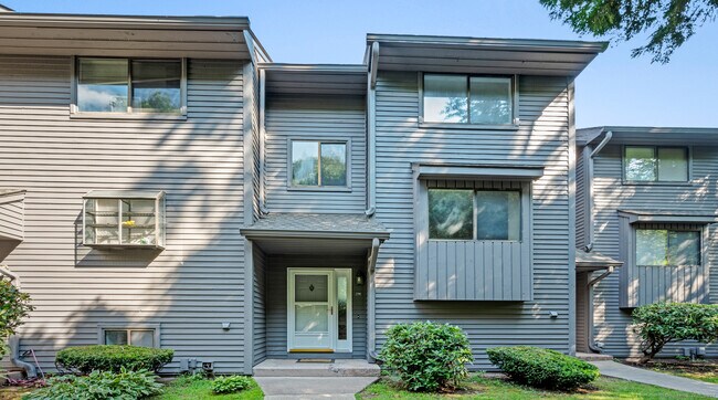 Building Photo - 250 Conestoga Way