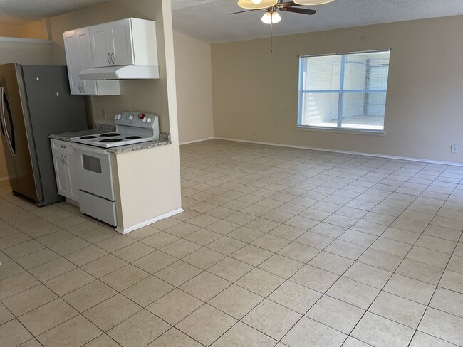 Building Photo - 11731 Spring Club Dr