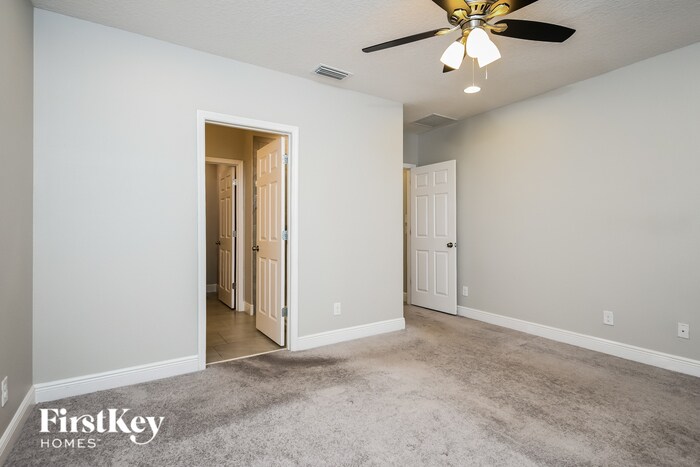 Building Photo - 9309 Oglethorpe Dr