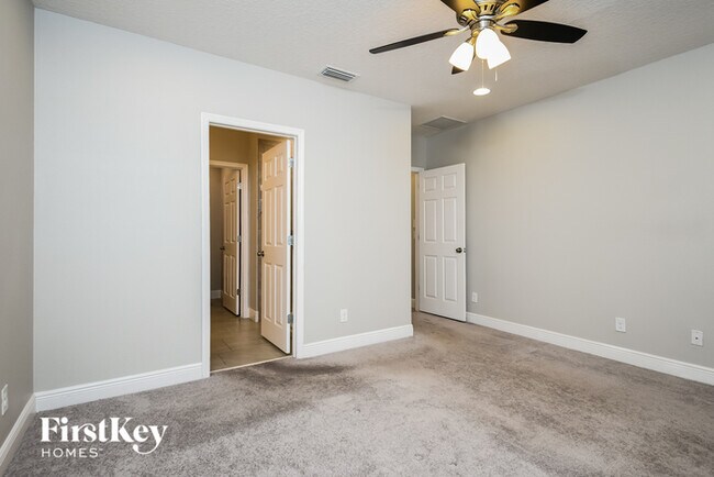 Building Photo - 9309 Oglethorpe Dr