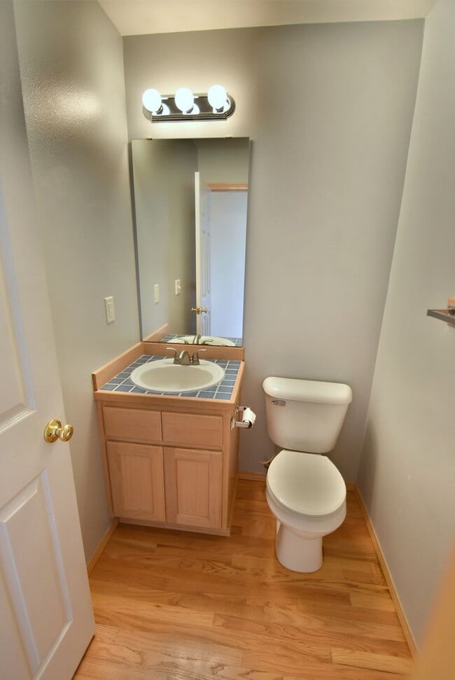 Building Photo - 4Bd/2.5Ba Everett House