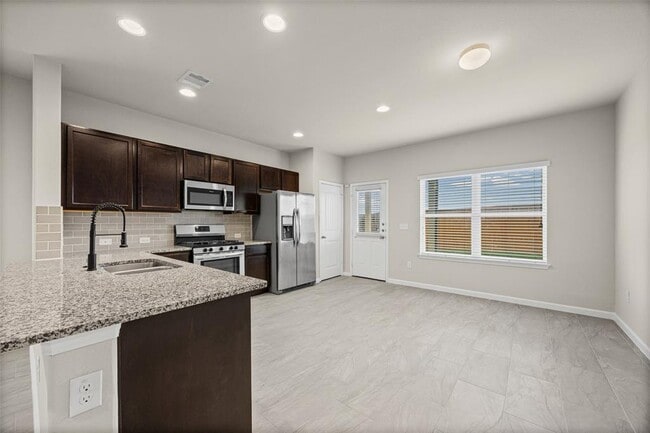 Building Photo - 1121 La Conterra Blvd